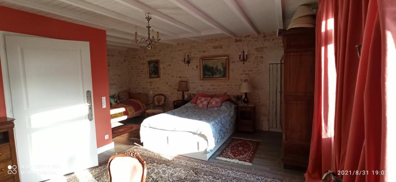 Chez Marek Et Urszula Bed & Breakfast Le Langon Dış mekan fotoğraf